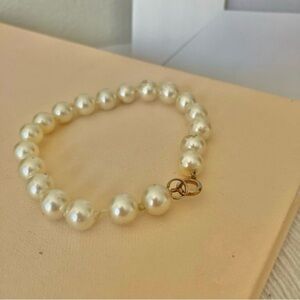 Hand Knotted White Pearl Bracelet Vintage “Alyse”  Classic Simple Elegant Femini